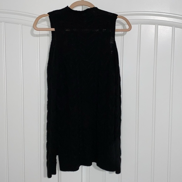 NY & Co Cable Knit Cold Shoulder Sweater - Picture 3 of 5